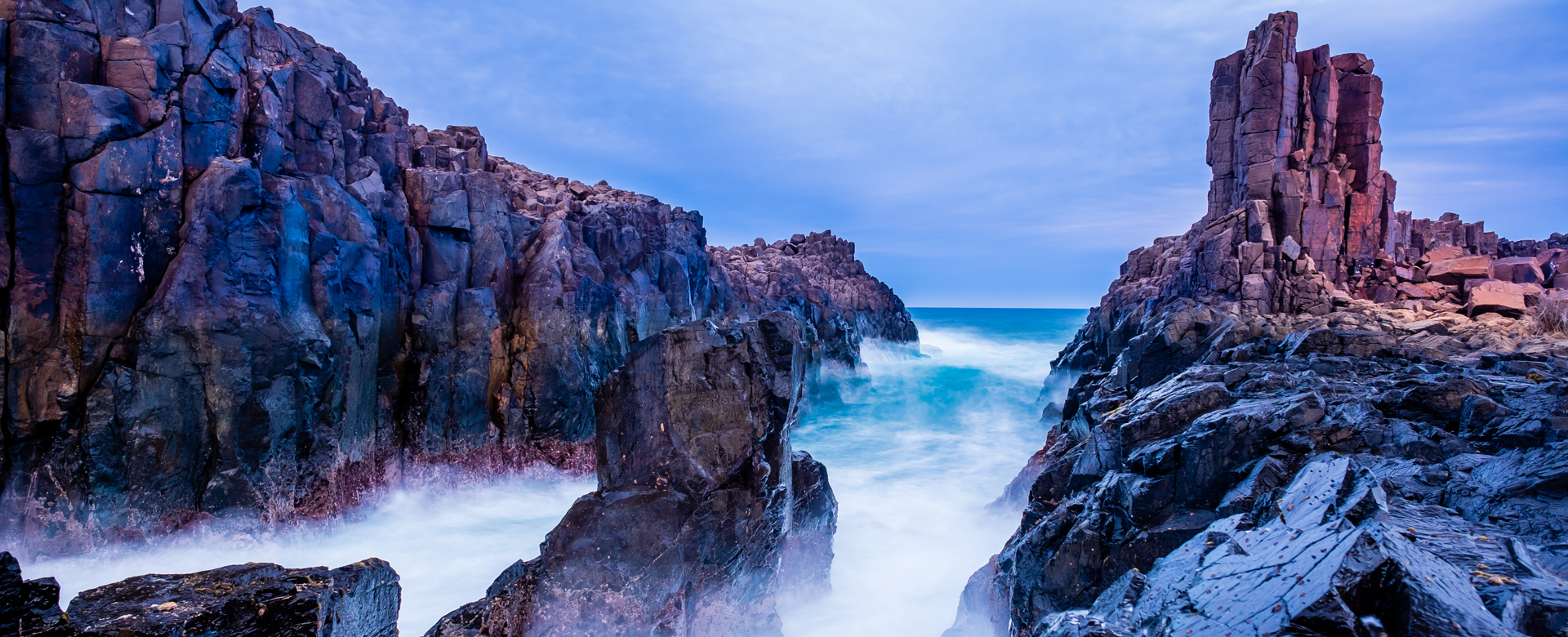 Rock Formation Cloudy Evening Bombo Headland Special Publications Image