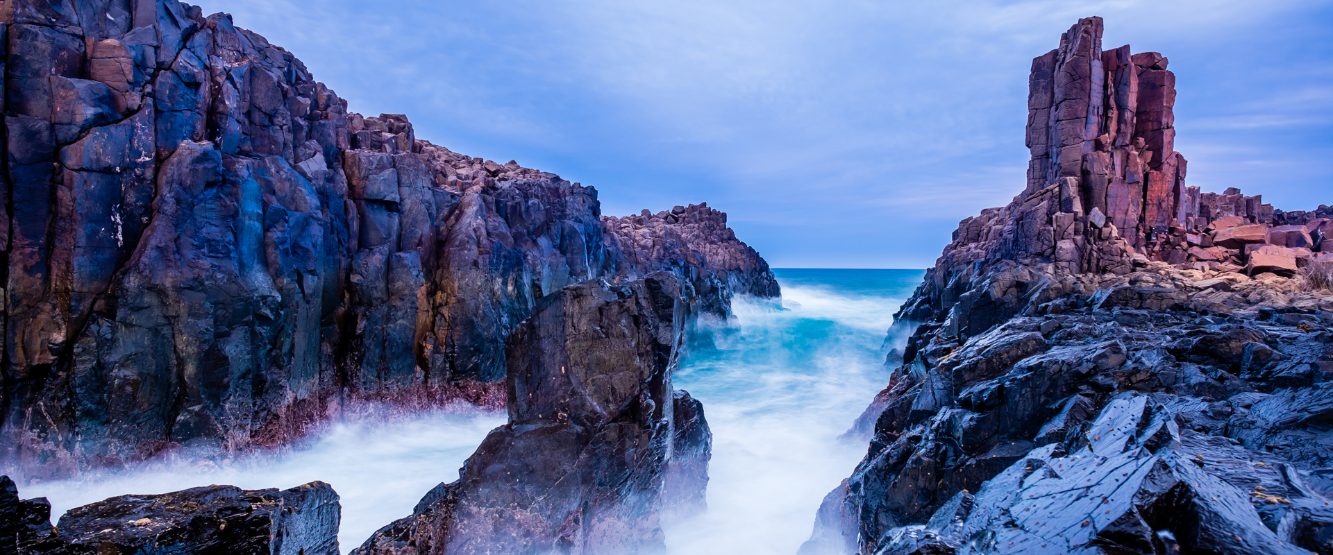 Rock Formation Cloudy Evening Bombo Headland Special Publications Image