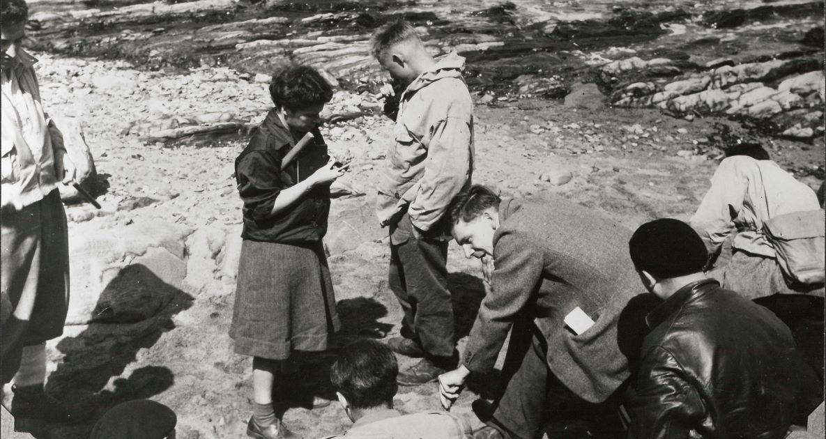 Janet Watson and John Sutton (bending down) pictured during their post graduate research, [1947-1949]. Archives Imperial College London